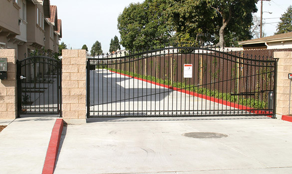 Automatic Gate Systems Aside Image